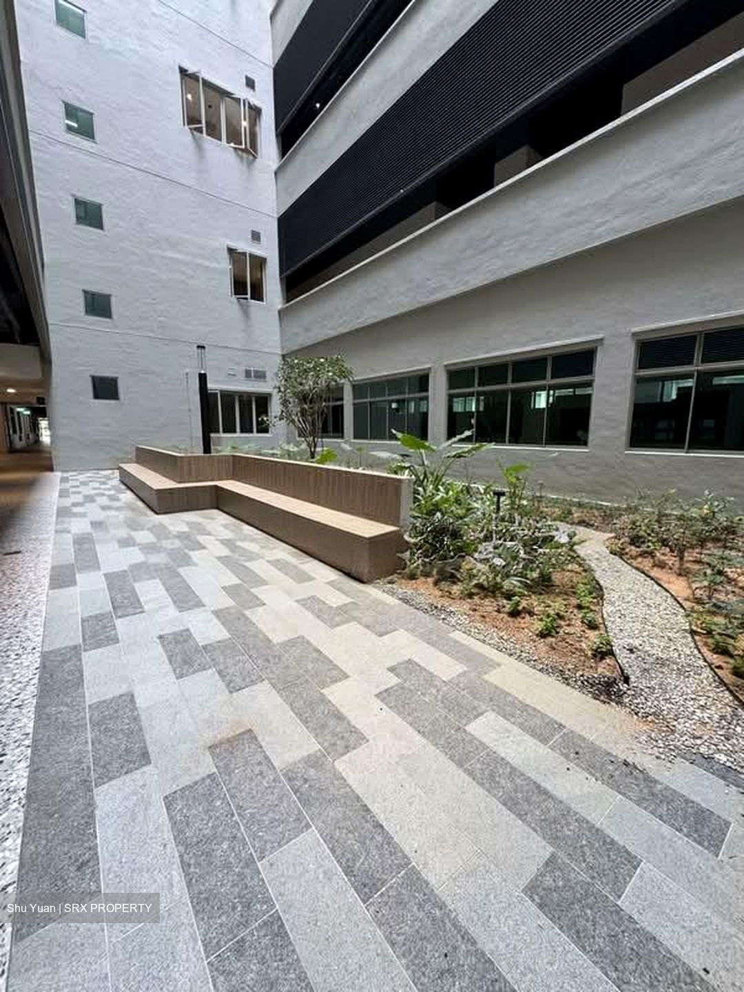 Ayer Rajah Crescent (D5), Factory #581734231